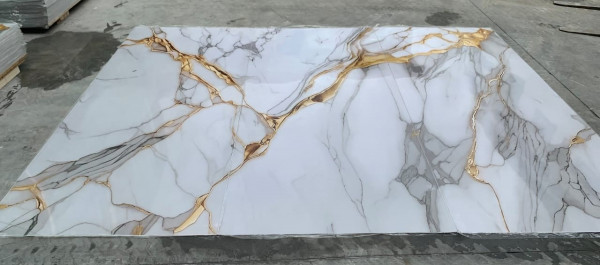 PVC стенни панели INTER 42 – мрамор със златни жилки, комплект 3 бр.