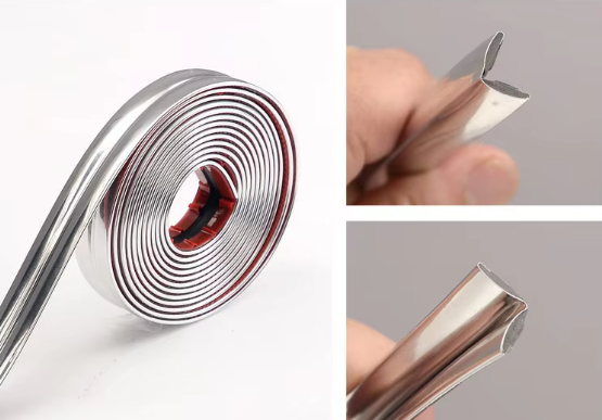 Самозалепваща декоративна лайсна за панели и стени –сребриста